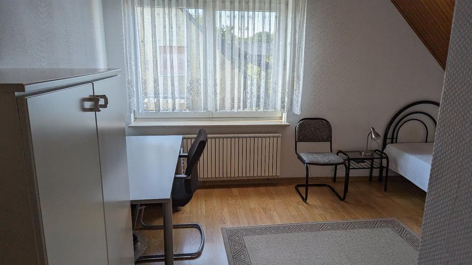 Möbl. Zimmer mit eigenem Bad in Wolfsburg-Mörse zu vermieten