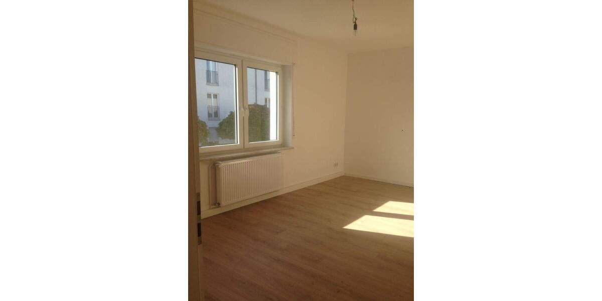 Etagenwohnung Köln Sürth - 3 Zimmer, 94 m&sup2;, 1.250&euro; | Angebot:26712509