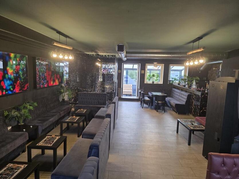 Zu vermieten Bistroshisha Bar zimmer