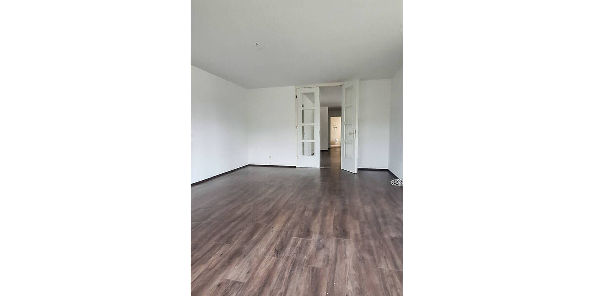 Etagenwohnung Saalfeld - 2 Zimmer, 92 m&sup2;, 690&euro; | Angebot:26486199