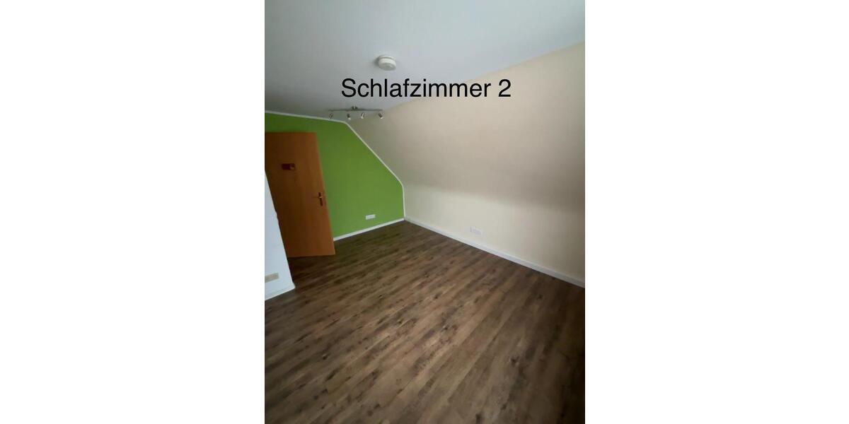 Dachgeschoßwohnung Bissingen an der Teck - 4 Zimmer, 66 m&sup2;, 850&euro; | Angebot:26084830