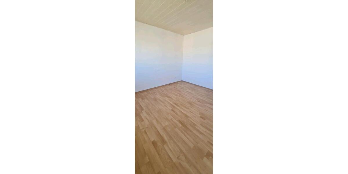 Etagenwohnung Stolzenau - 4 Zimmer, 90 m&sup2;, 1.080&euro; | Angebot:26089522
