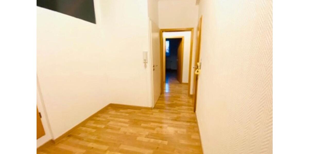 Etagenwohnung Detmold - 4 Zimmer, 83 m&sup2;, 750&euro; | Angebot:25904646