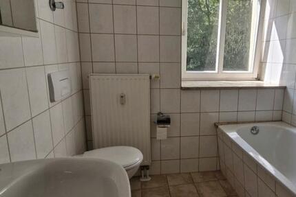 2-Zimmer-Wohnung mit EINBAUKÜCHE und TAGESLICHTBAD zu vermieten! 2 zimmer