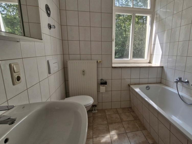 2-Zimmer-Wohnung mit EINBAUKÜCHE und TAGESLICHTBAD zu vermieten! 2 zimmer