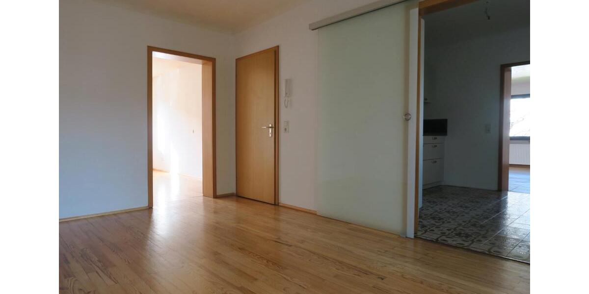 Erdgeschoßwohnung Schwalbach - 3 Zimmer, 113 m&sup2;, 900&euro; | Angebot:26032068