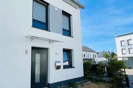 Haus Wiesbaden Mainz-Amöneburg - 5 Zimmer, 140 m&sup2;, 2.302&euro; | Angebot:26496581