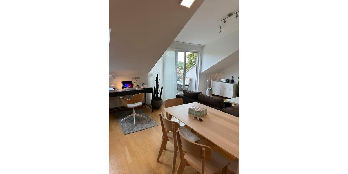 Dachgeschoßwohnung Sindelfingen Sindelfingen (Stadt) - 2.5 Zimmer, 52 m&sup2;, 1.100&euro; | Angebot:26582432