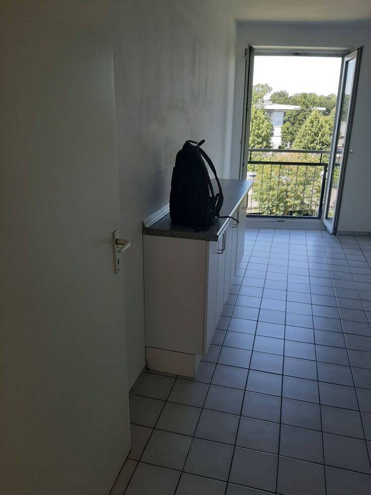 HH-Farmsen, 2 Zimmer-Wohnung im 3.OG mit Balkon !Bitte unsere Fragen beachten!