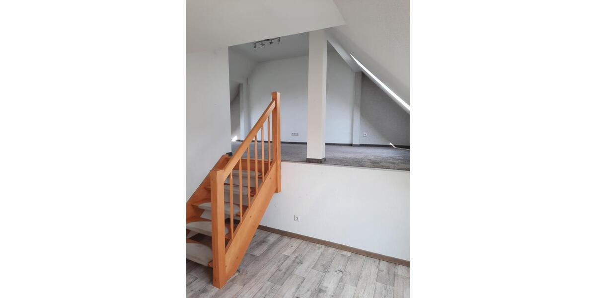 Dachgeschoßwohnung Groß Quenstedt - 2 Zimmer, 57 m&sup2;, 300&euro; | Angebot:25712325