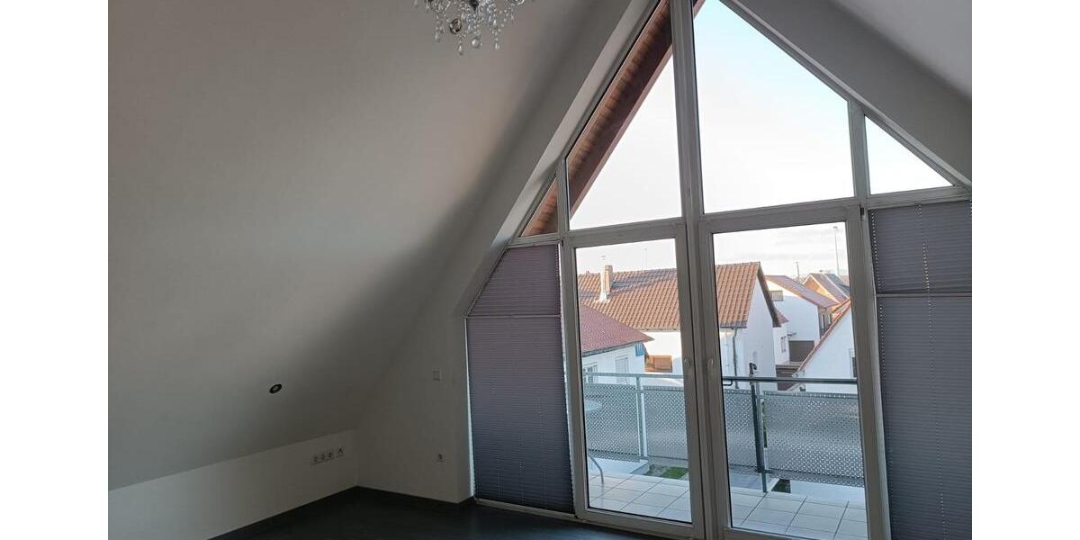 Dachgeschoßwohnung Rheinzabern - 2 Zimmer, 93 m&sup2;, 1.050&euro; | Angebot:24744183