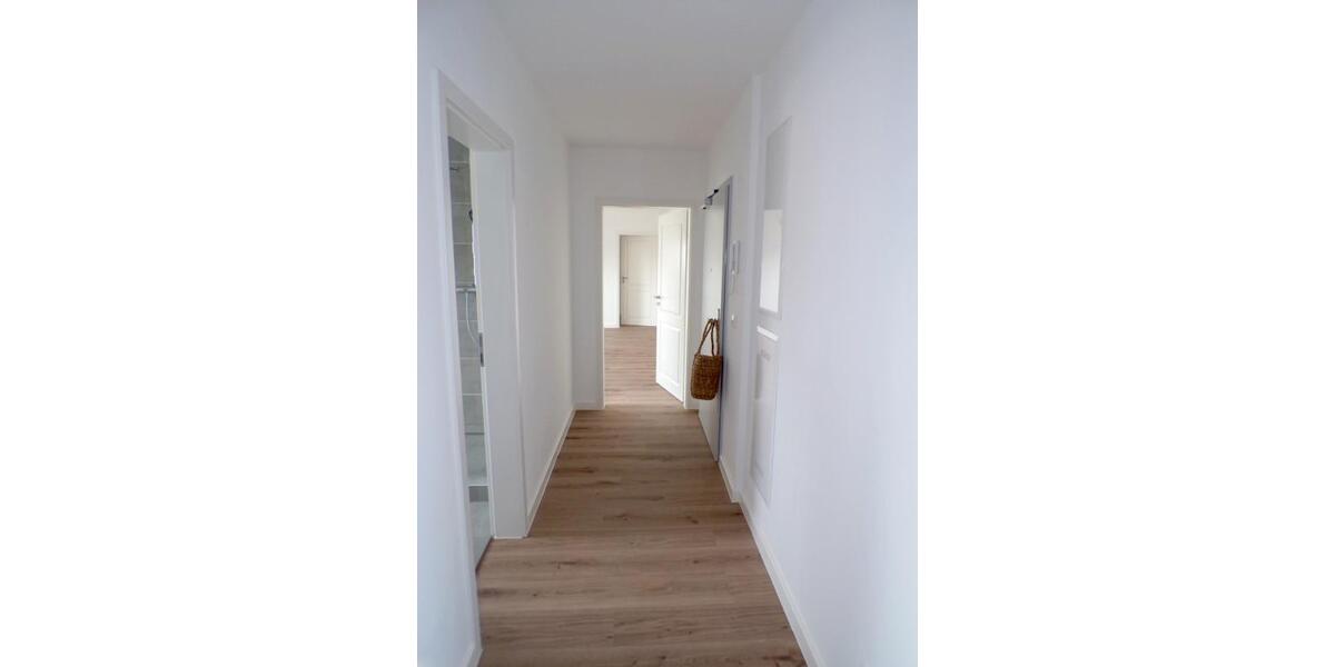 Etagenwohnung Magdeburg Nordwest - 5 Zimmer, 151 m&sup2;, 1.661&euro; | Angebot:25265864