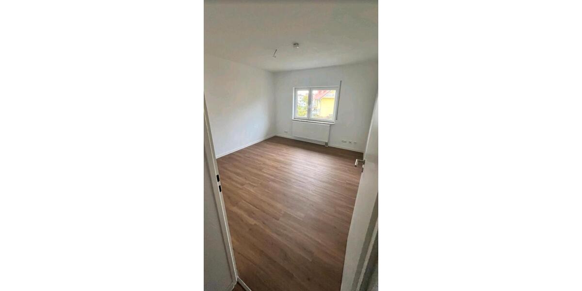 Etagenwohnung Wetzlar Dutenhofen - 4 Zimmer, 90 m&sup2;, 1.100&euro; | Angebot:24844426