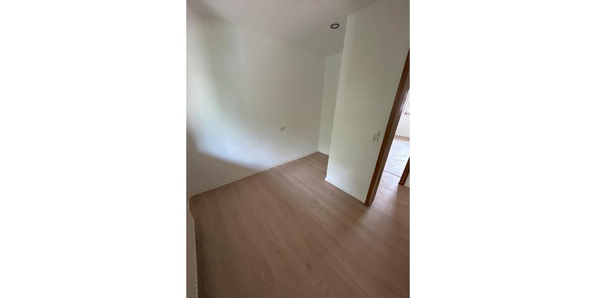 Etagenwohnung Backnang - 3.5 Zimmer, 75 m&sup2;, 1.250&euro; | Angebot:26610999