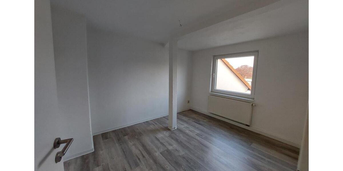 Dachgeschoßwohnung Zittau - 4 Zimmer, 85 m&sup2;, 490&euro; | Angebot:25921333