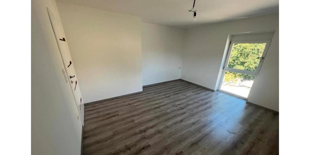 Etagenwohnung Kirchham - 4 Zimmer, 83 m&sup2;, 950&euro; | Angebot:26047318