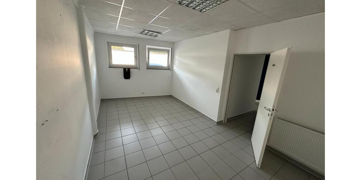 Gewerbeobjekt Wermelskirchen - 925&euro; | Angebot:24638662