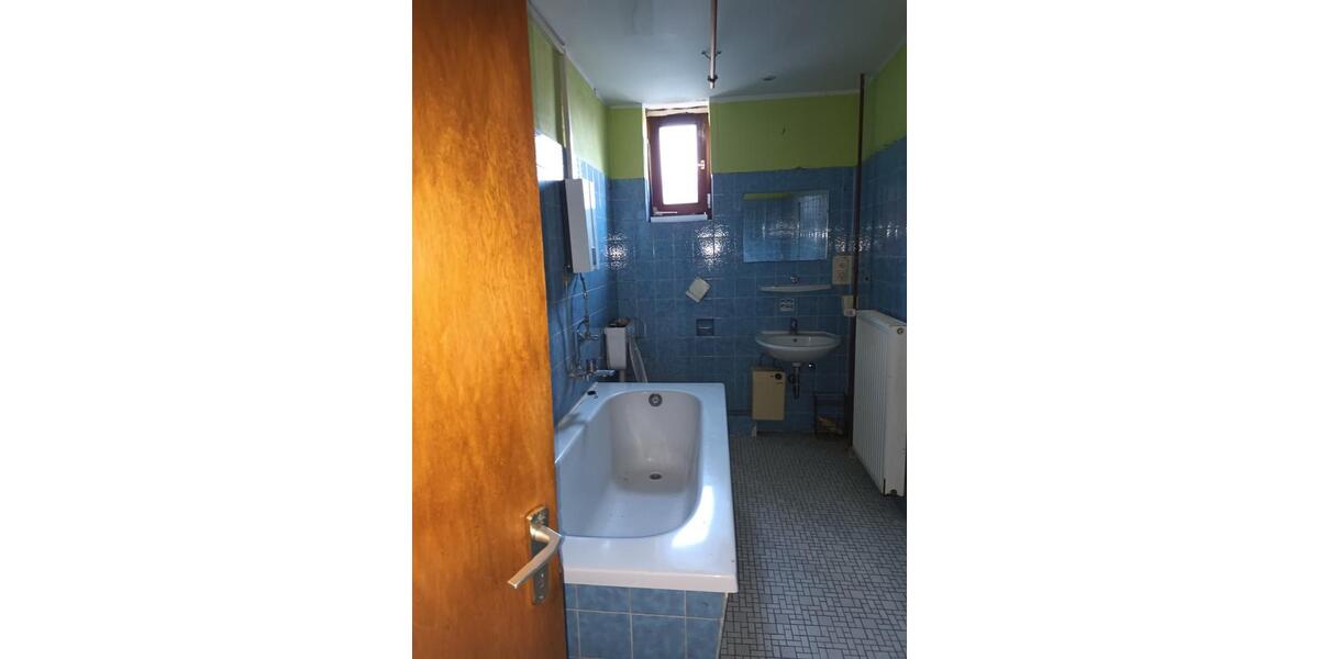 Etagenwohnung Mönchengladbach - 4 Zimmer, 105 m&sup2;, 700&euro; | Angebot:25150326