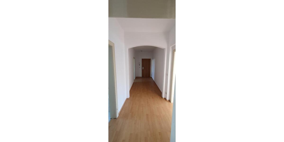 Erdgeschoßwohnung Bad Klosterlausnitz - 2 Zimmer, 64 m&sup2;, 416&euro; | Angebot:25944543