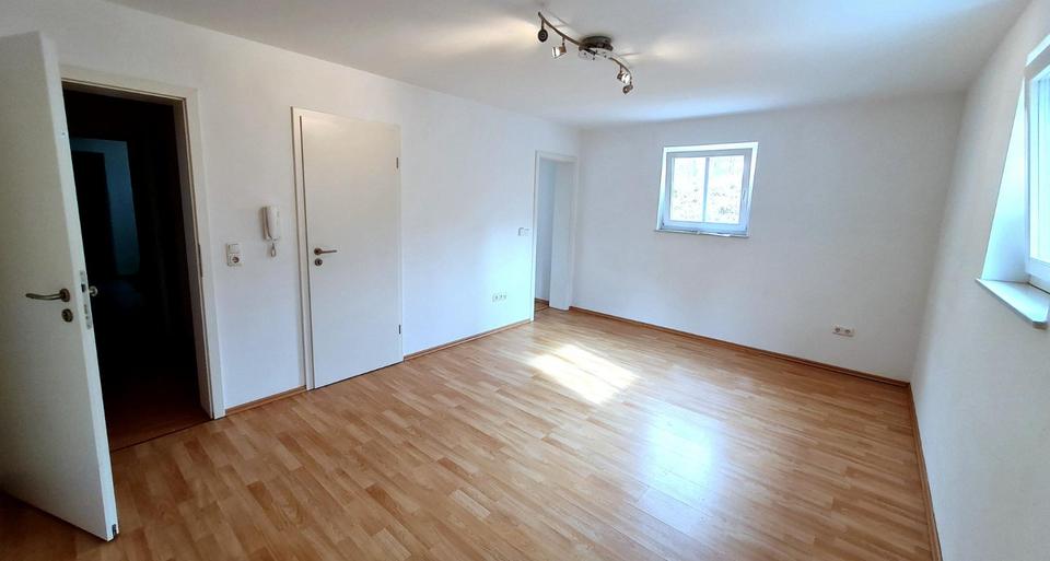 Etagenwohnung Roding - 1 Zimmer, 30 m&sup2;, 295&euro; | Angebot:25852514