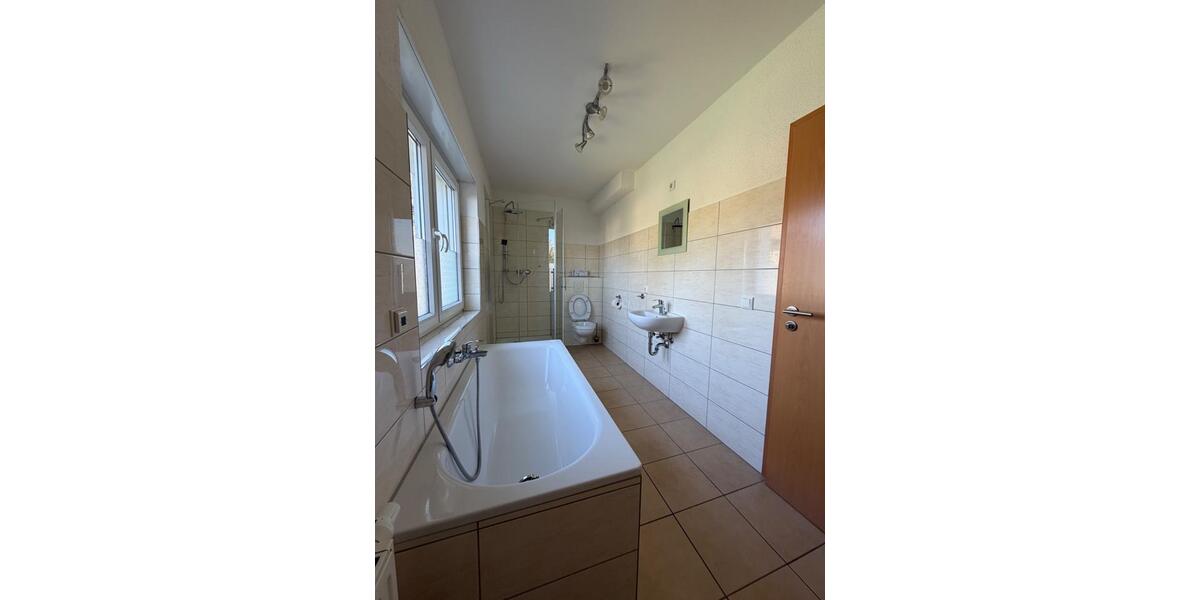 Einfamilienhaus Mittenwalde - 3 Zimmer, 118 m&sup2;, 1.900&euro; | Angebot:26612796