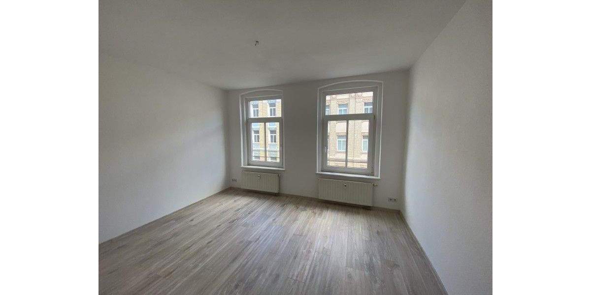 STARK! Neu renovierte 4 Raum Wohnung mit Balkon! 4 zimmer