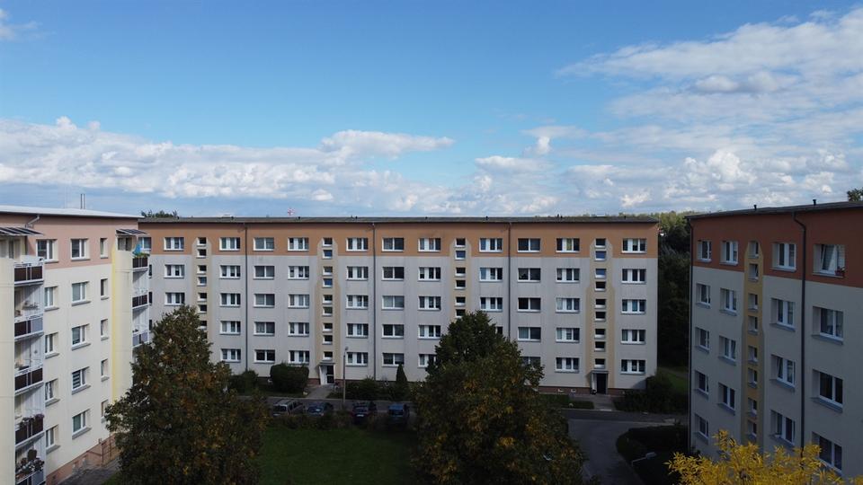 Etagenwohnung Borna - 3 Zimmer, 59 m&sup2;, 350&euro; | Angebot:26490341