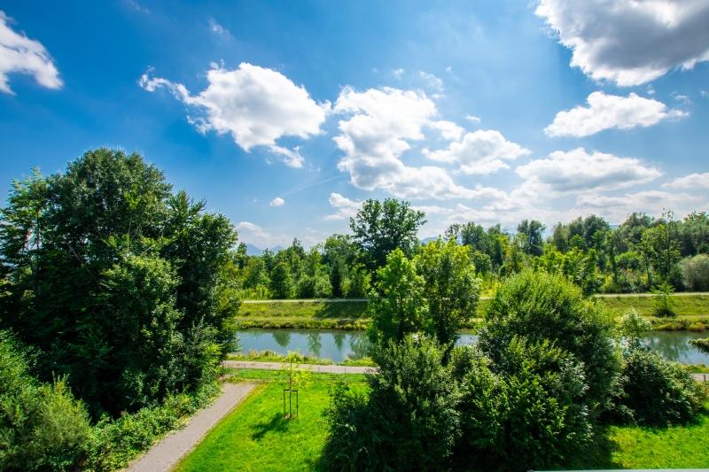 Luxuriöser 3 Zi. Dachterrassentraum mit Bergblick im Zentrum von Kolbermoor zu vermieten