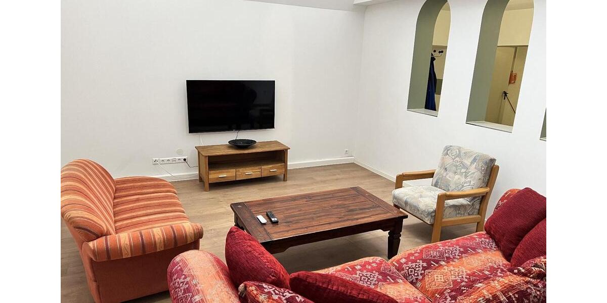 Wohnen auf Zeit Backnang - 3 Zimmer, 180 m&sup2;, 2.770&euro; | Angebot:26210791