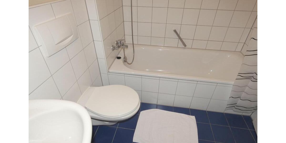 Wohnen auf Zeit Schwandorf - 3 Zimmer, 60 m&sup2;, 84&euro; | Angebot:18415461