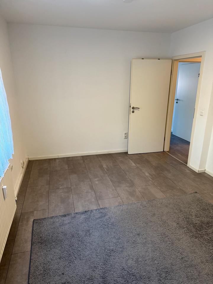 Helle 3-Zimmer-Wohnung mit Balkon in zentraler Lage – Esslingen