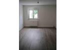 Schöner Wohnen: Frisch renovierte, geräumige 2-Zimmer-Wohnung mit großer Wohnküche!