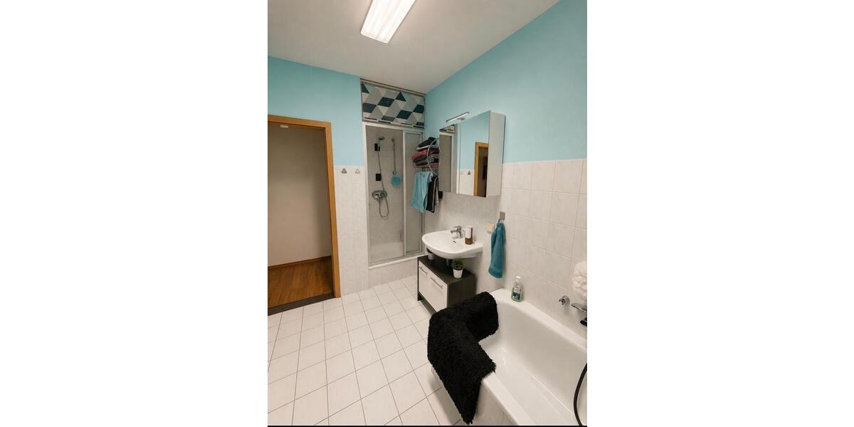 Etagenwohnung Schönebeck (Elbe) - 3 Zimmer, 85 m&sup2;, 820&euro; | Angebot:26497657