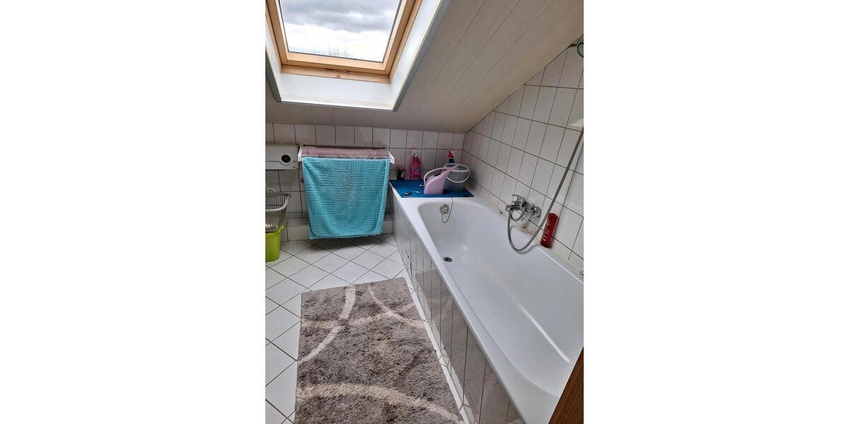 Dachgeschoßwohnung Pößneck - 1 Zimmer, 30 m&sup2;, 340&euro; | Angebot:24351842