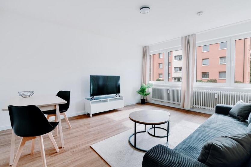 Helle modische und elegante 2 Zimmer Wohnung auf Zeit