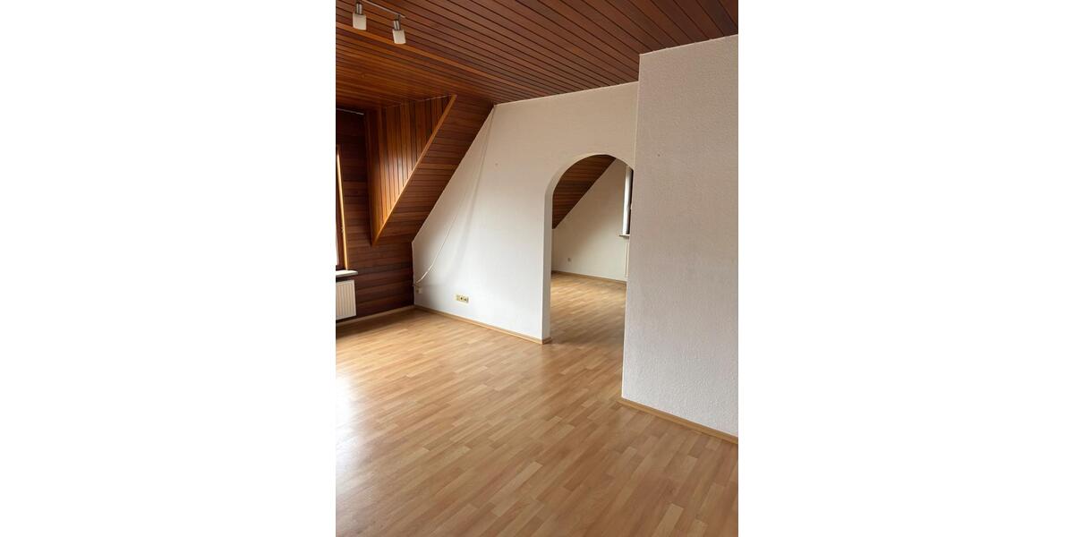 Dachgeschoßwohnung Heide - 2.5 Zimmer, 69 m&sup2;, 700&euro; | Angebot:25292752