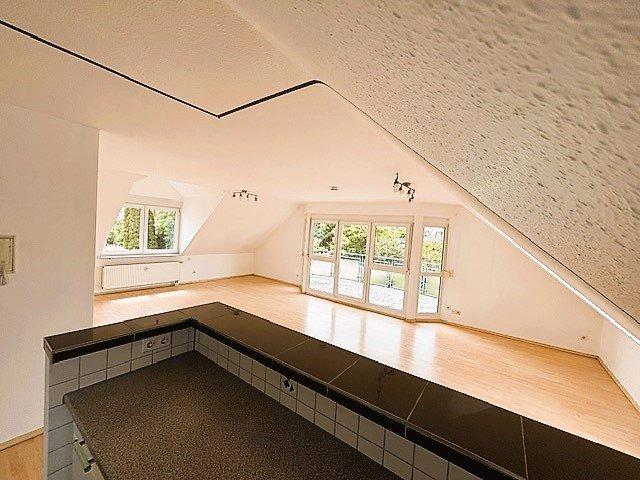Dachgeschoßwohnung Neckarsulm - 3.5 Zimmer, 101 m&sup2;, 1.040&euro; | Angebot:26631982