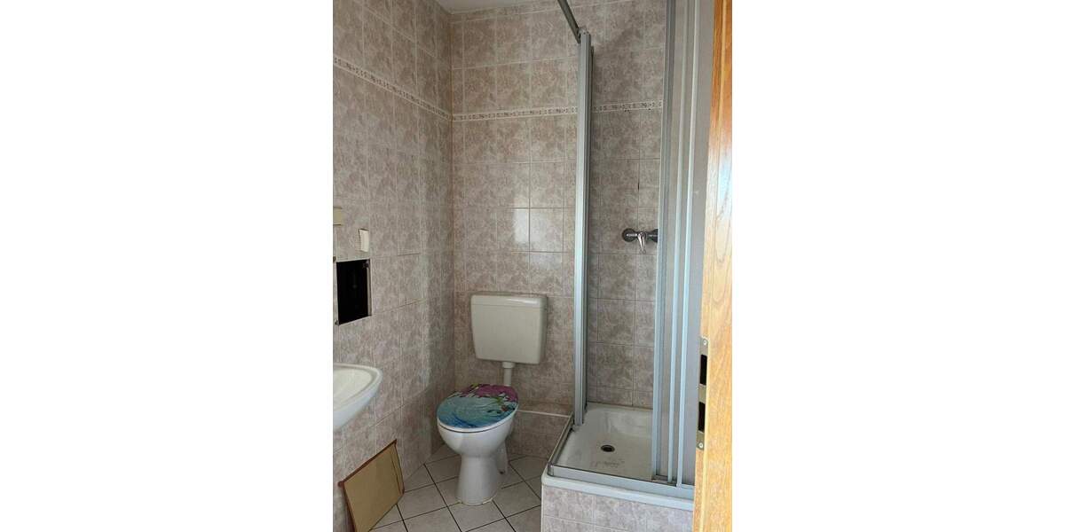 Etagenwohnung Pegau - 3 Zimmer, 115 m&sup2;, 695&euro; | Angebot:25736873