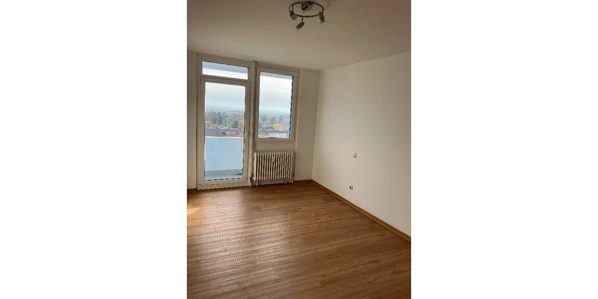 Großzügig geschnittene 2-Zimmer-Wohnung mit Balkon in Bad Homburg zu vermieten! 2 zimmer