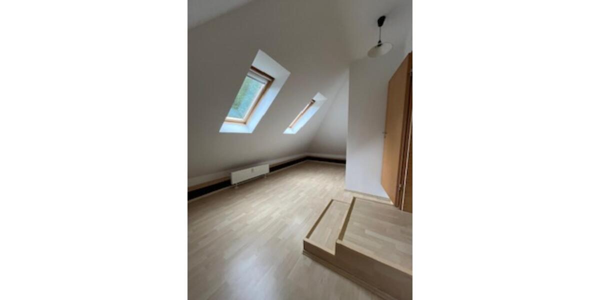 Dachgeschoßwohnung Muldenhammer - 2 Zimmer, 50 m&sup2;, 275&euro; | Angebot:22938332