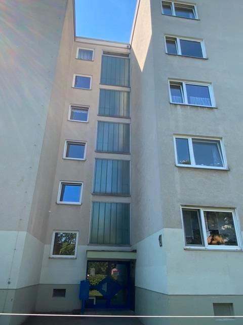 Wohnung mit Balkon, Ortsrandlage