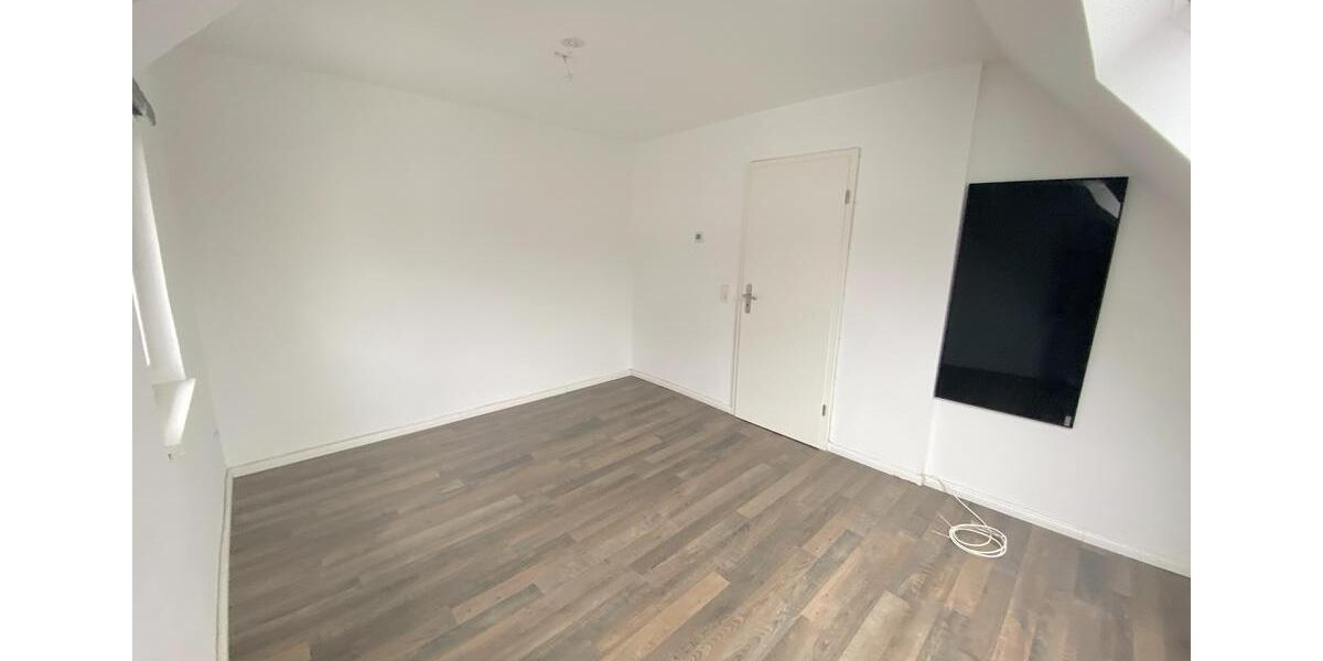 Dachgeschoßwohnung Dillenburg - 3 Zimmer, 70 m&sup2;, 510&euro; | Angebot:25117998