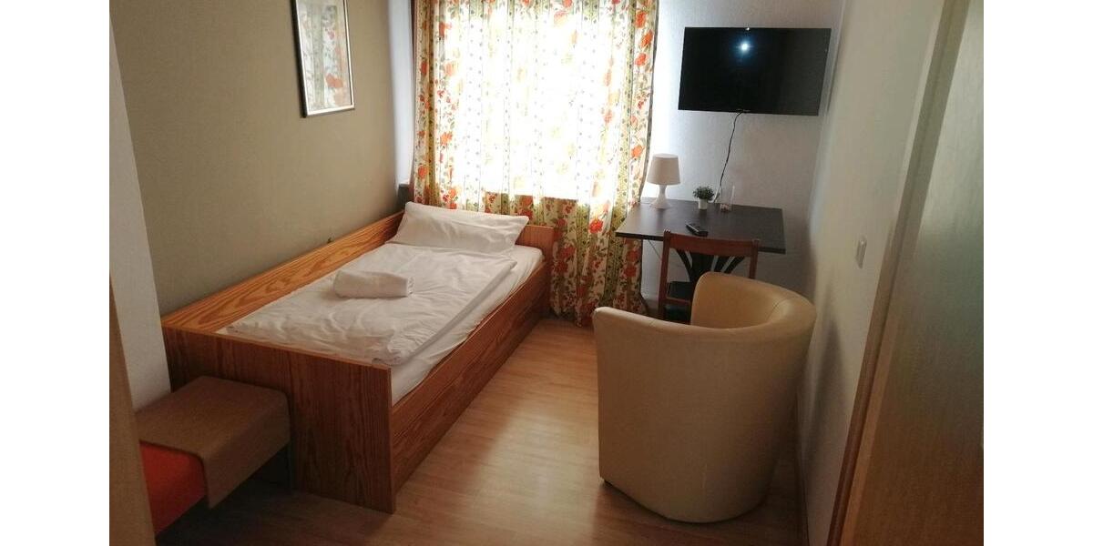 Wohnen auf Zeit Dettingen unter Teck - 1.5 Zimmer, 25 m&sup2;, 700&euro; | Angebot:25436624