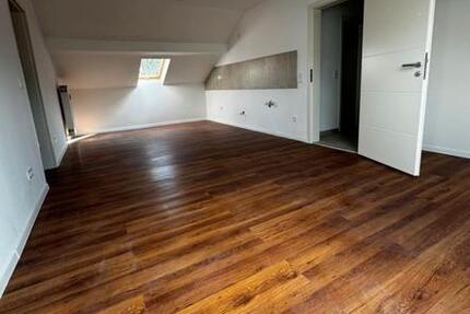 Erstbezug nach Kernsanierung 2 Zimmer DG-Wohnung ca. 65 qm 2 zimmer