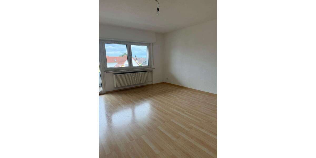 Etagenwohnung Lampertheim - 3 Zimmer, 85 m&sup2;, 840&euro; | Angebot:26083224