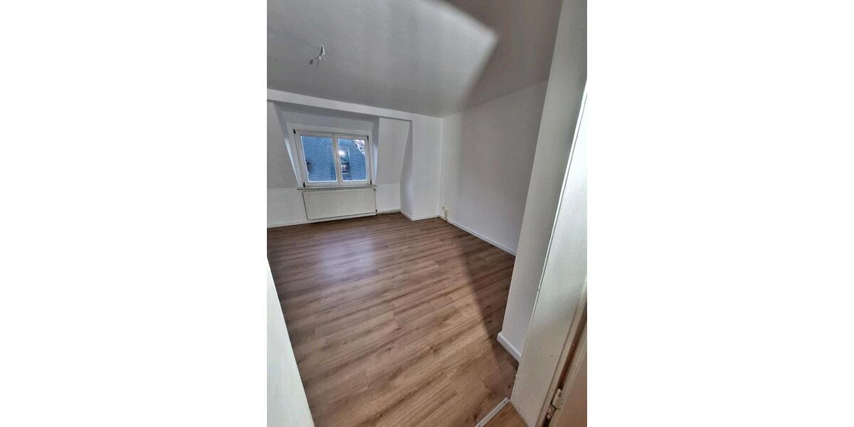 Dachgeschoßwohnung Augustusburg - 4 Zimmer, 96 m&sup2;, 850&euro; | Angebot:25383058