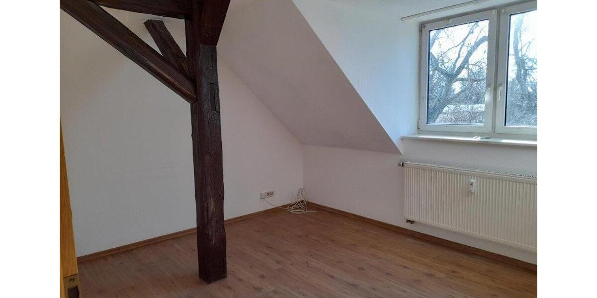 Dachgeschoßwohnung Pegau - 2 Zimmer, 52 m&sup2;, 290&euro; | Angebot:25533205