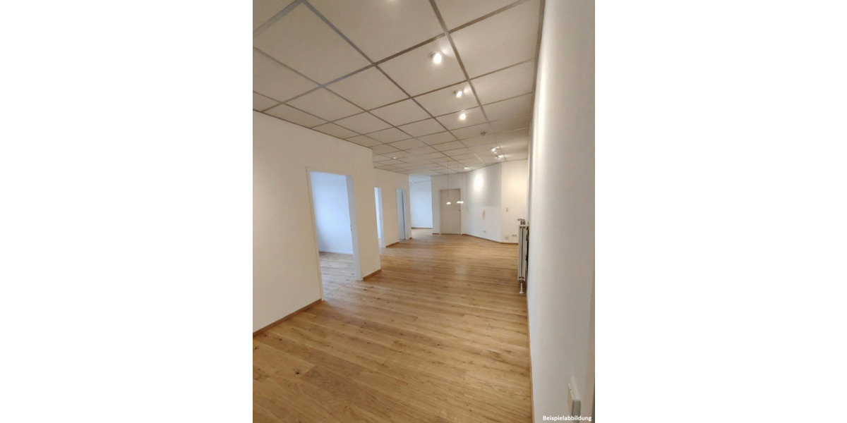 Etagenwohnung Neustrelitz - 4 Zimmer, 105 m&sup2;, 880&euro; | Angebot:25147932