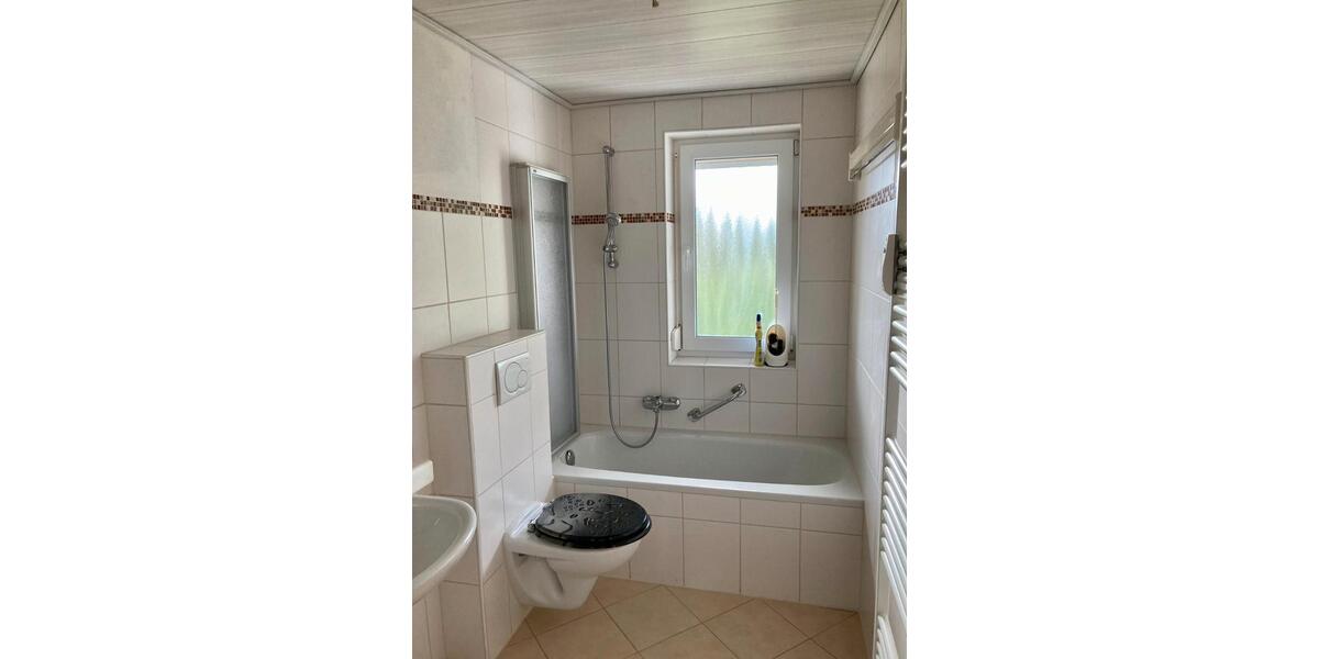 Etagenwohnung Hohenberg an der Eger - 3 Zimmer, 65 m&sup2;, 318&euro; | Angebot:26040542