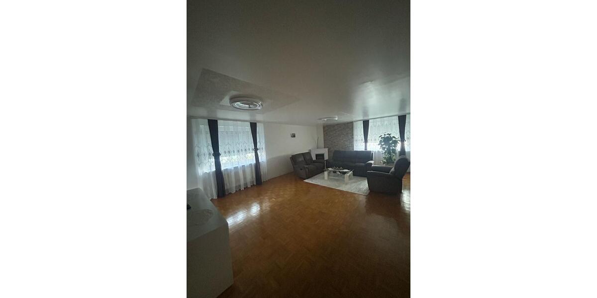 Etagenwohnung Schwieberdingen - 4 Zimmer, 86 m&sup2;, 1.450&euro; | Angebot:25196180